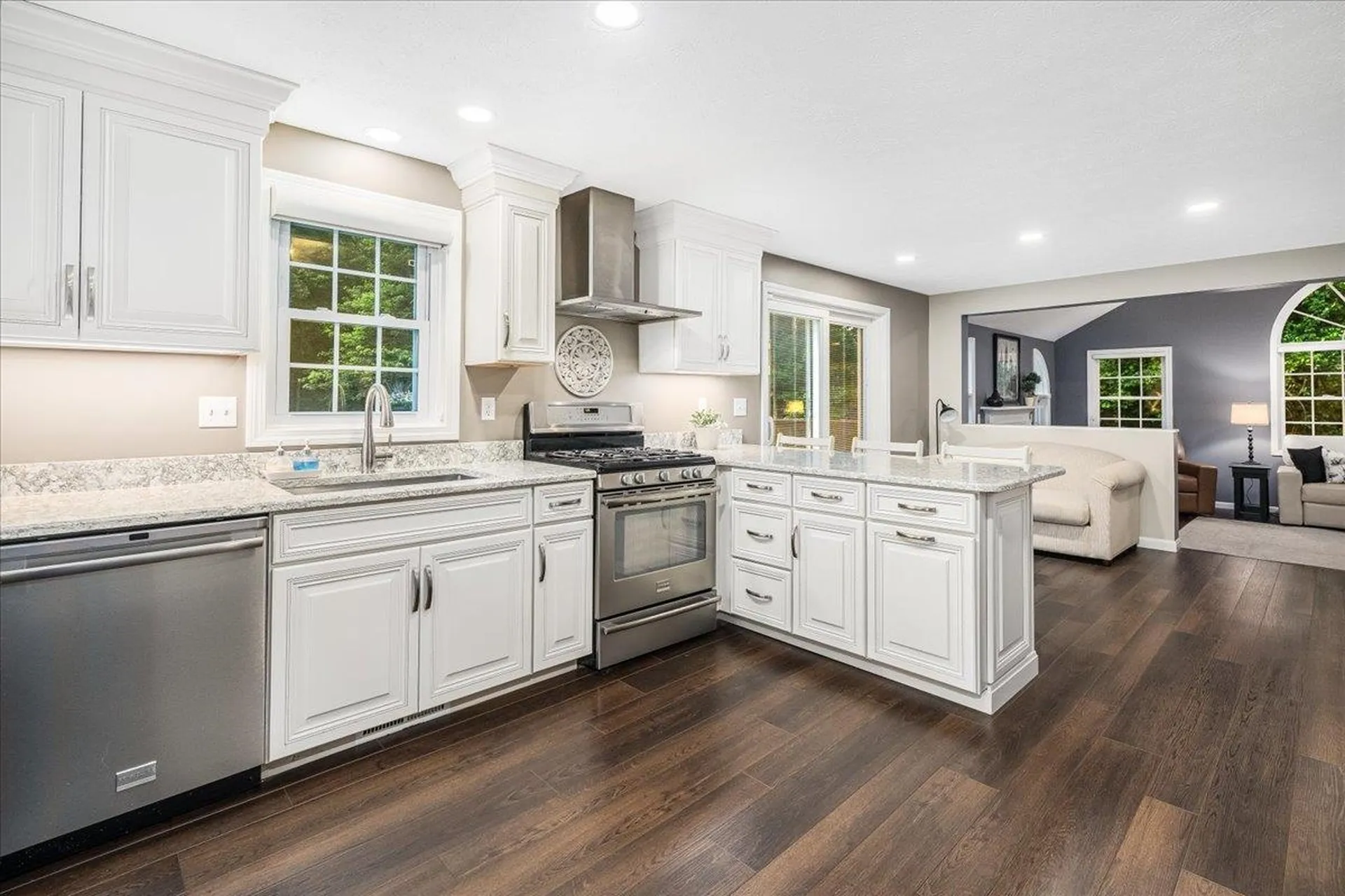 14 Nathaniel Drive Hudson NH 03051