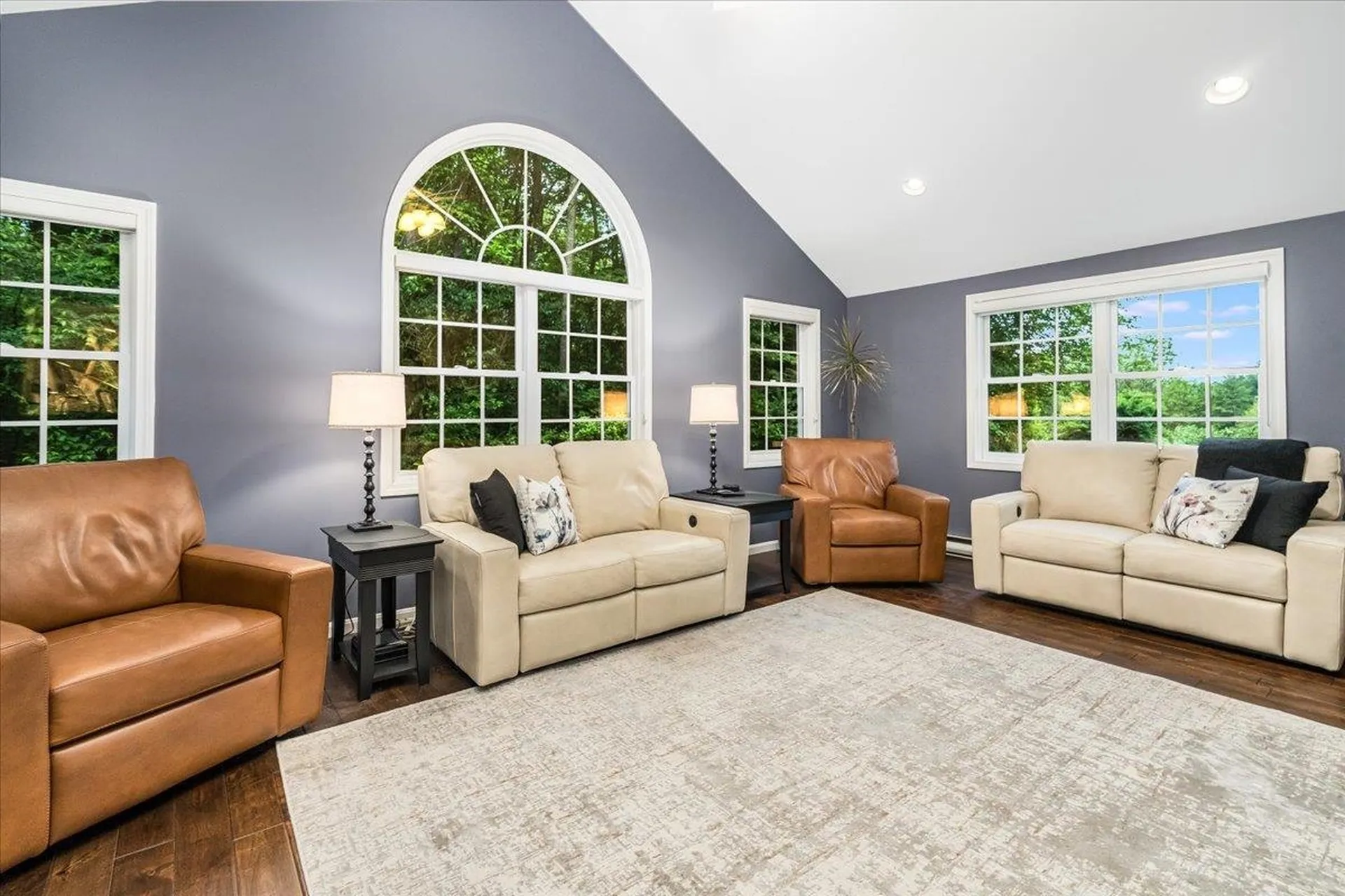 14 Nathaniel Drive Hudson NH 03051