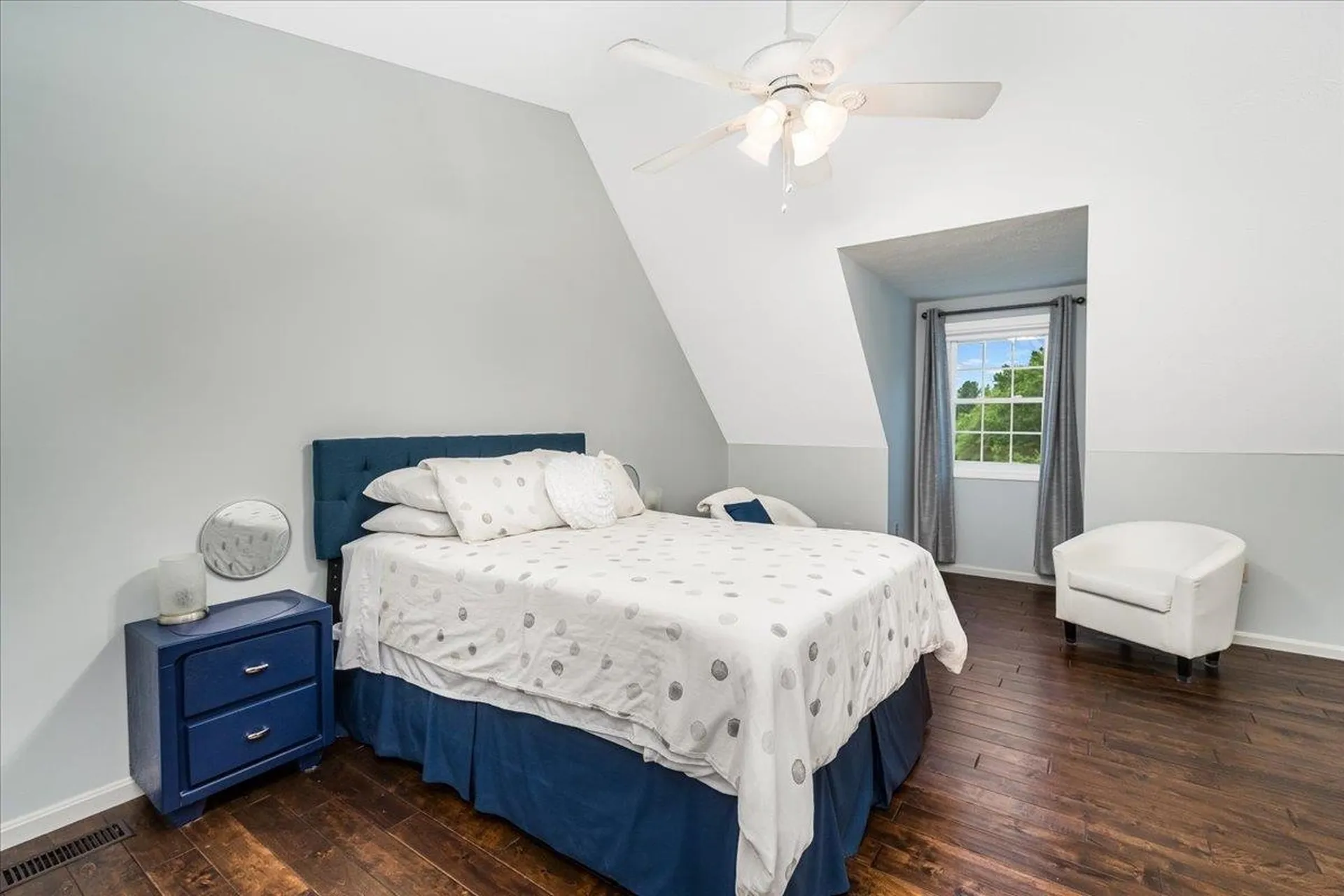 14 Nathaniel Drive Hudson NH 03051