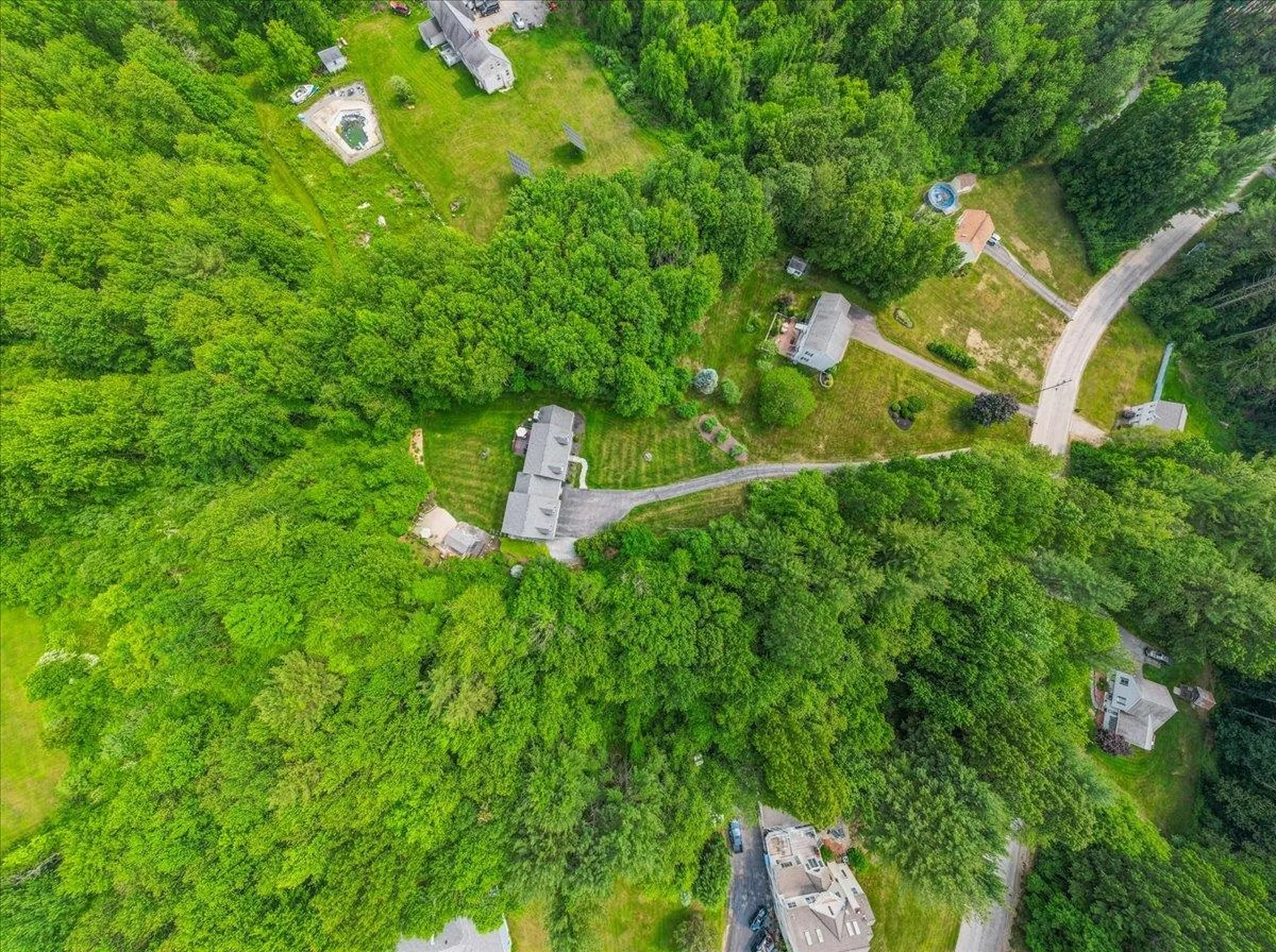 14 Nathaniel Drive Hudson NH 03051