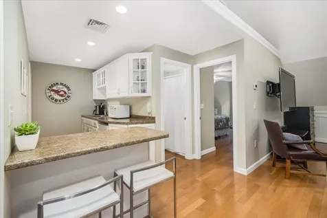 14 Nathaniel Drive Hudson NH 03051