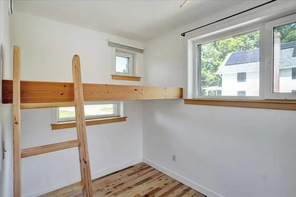 868 Falls Road Shelburne VT 05482