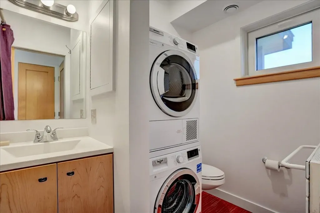 868 Falls Road Shelburne VT 05482