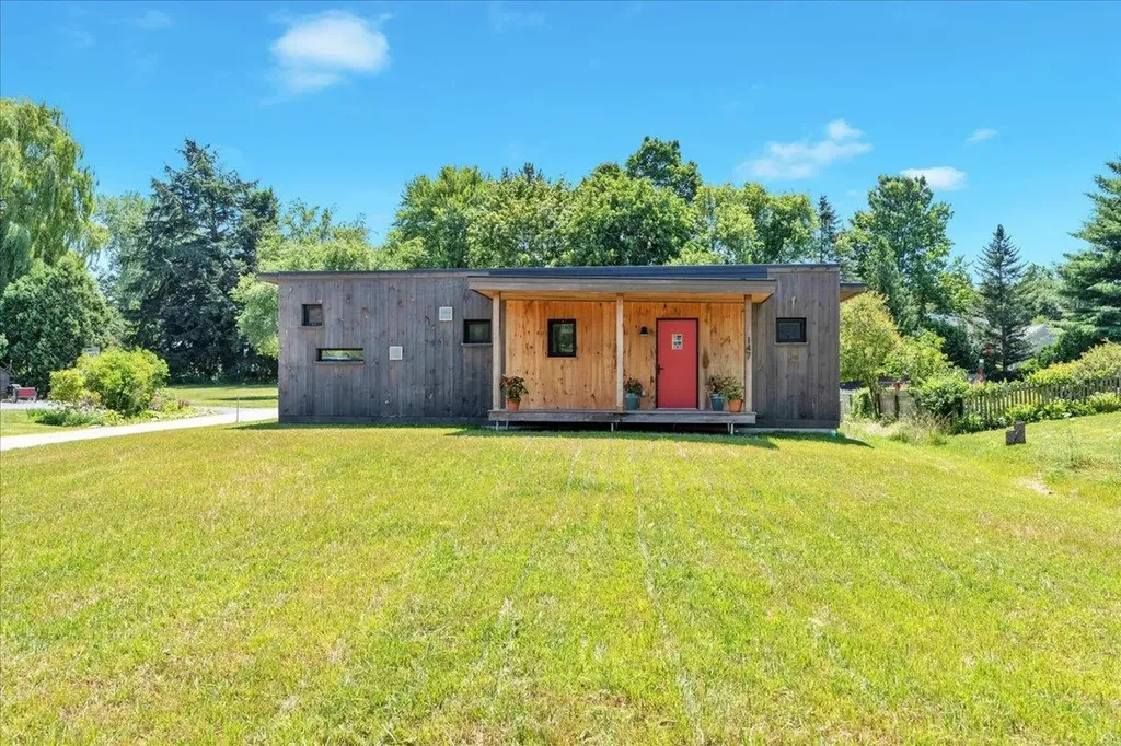 868 Falls Road Shelburne VT 05482