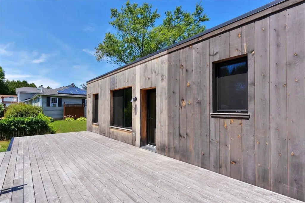 868 Falls Road Shelburne VT 05482