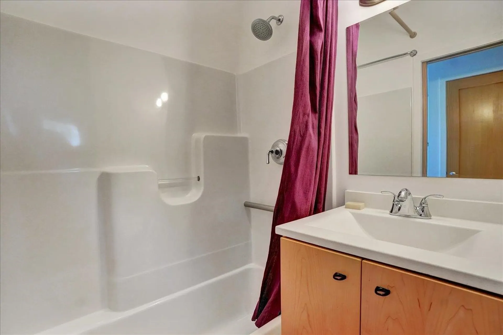 868 Falls Road Shelburne VT 05482