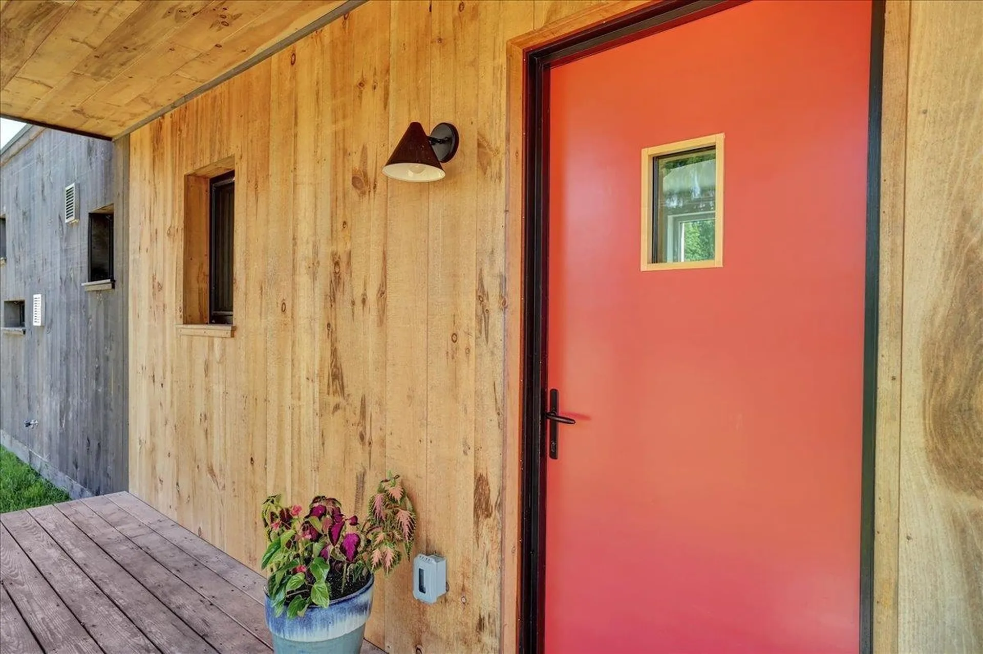 868 Falls Road Shelburne VT 05482