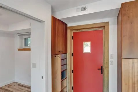 868 Falls Road Shelburne VT 05482