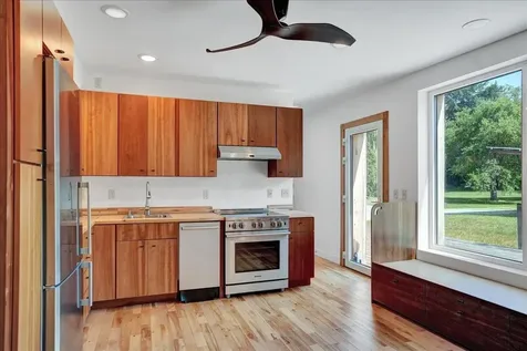 868 Falls Road Shelburne VT 05482