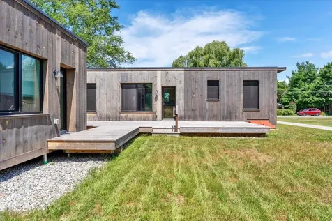 868 Falls Road Shelburne VT 05482