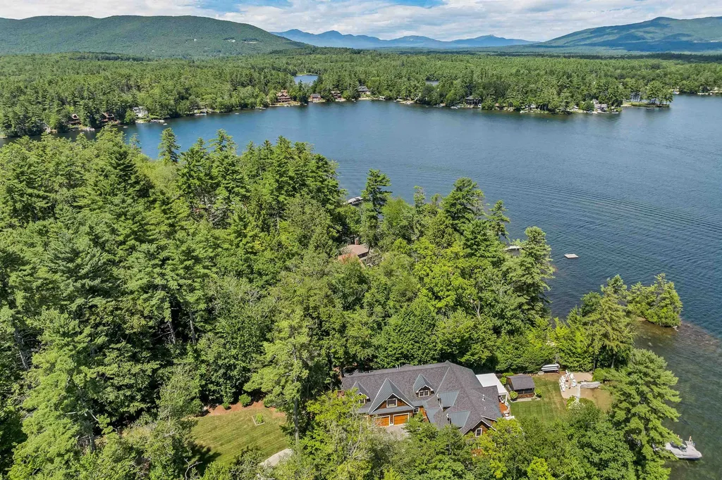 18 Falcon Way Moultonborough NH 03254