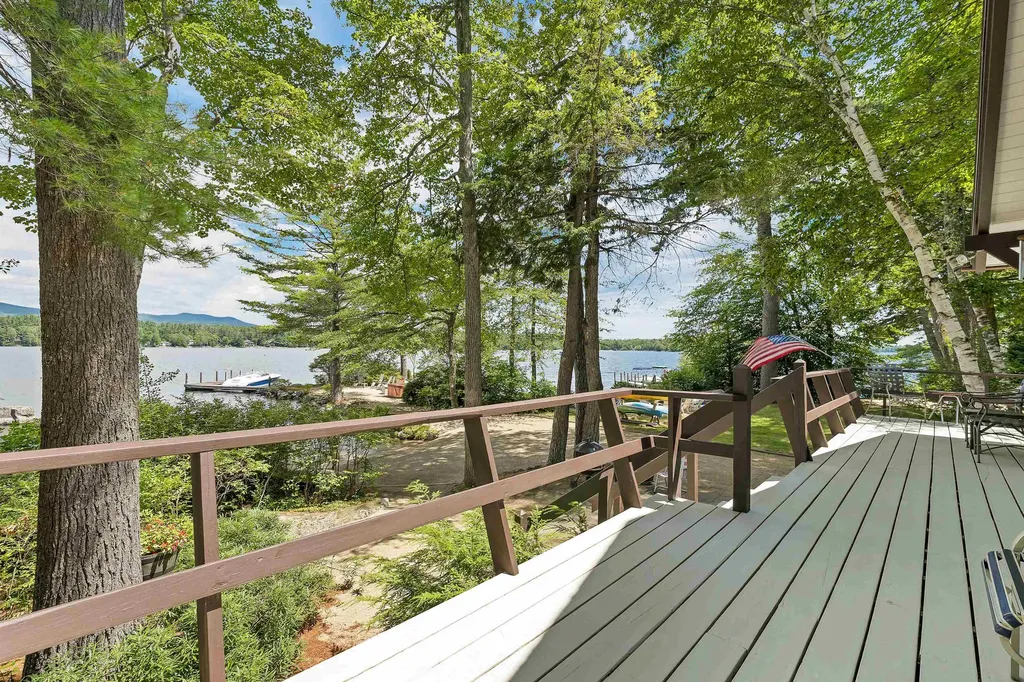 18 Falcon Way Moultonborough NH 03254