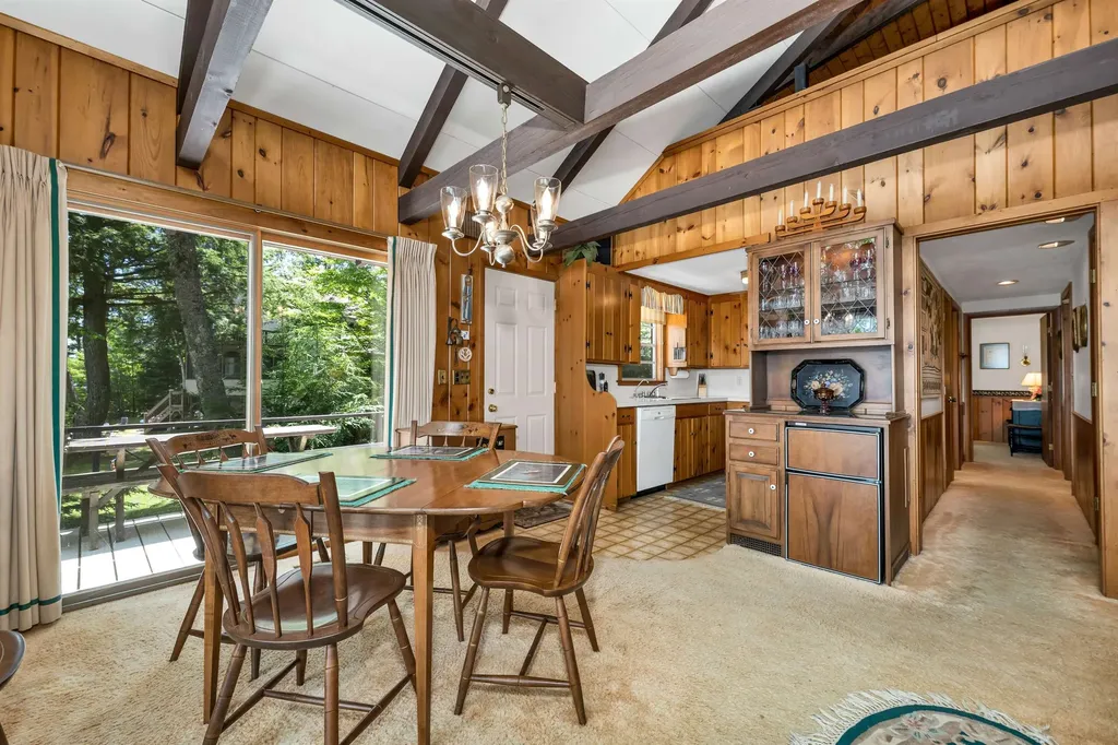 18 Falcon Way Moultonborough NH 03254