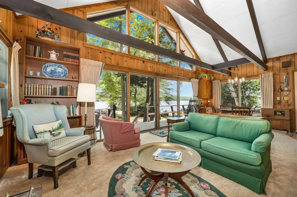 18 Falcon Way Moultonborough NH 03254