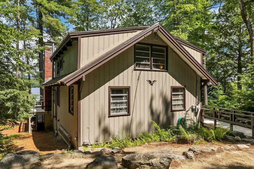 18 Falcon Way Moultonborough NH 03254