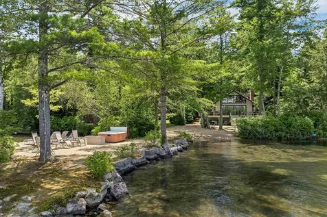 18 Falcon Way Moultonborough NH 03254