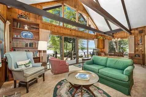 18 Falcon Way Moultonborough NH 03254