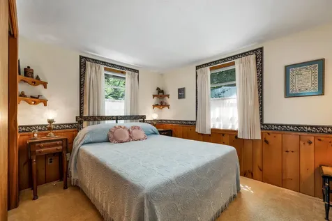 18 Falcon Way Moultonborough NH 03254