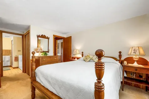 18 Falcon Way Moultonborough NH 03254