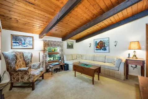 18 Falcon Way Moultonborough NH 03254