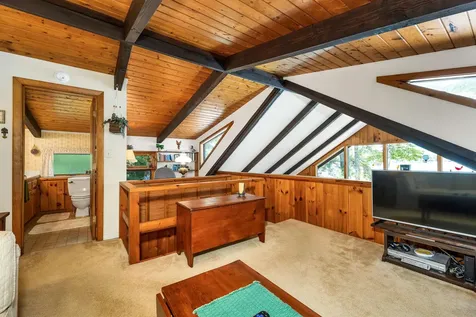 18 Falcon Way Moultonborough NH 03254