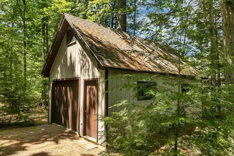 18 Falcon Way Moultonborough NH 03254