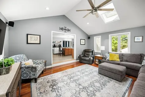 11 Stanwood Avenue Plaistow NH 03865