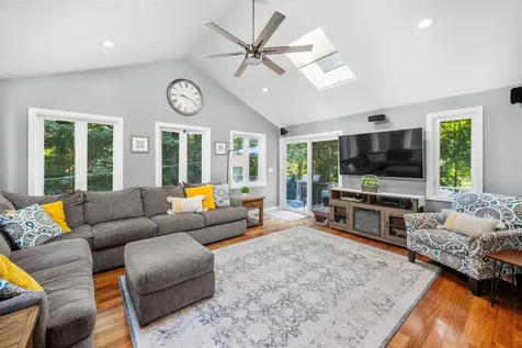11 Stanwood Avenue Plaistow NH 03865