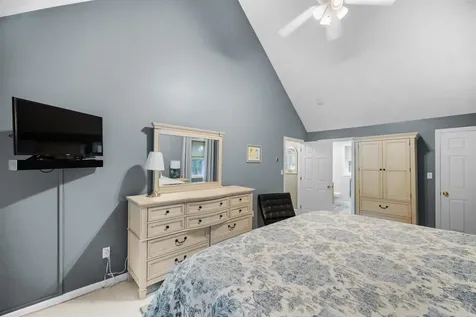 11 Stanwood Avenue Plaistow NH 03865