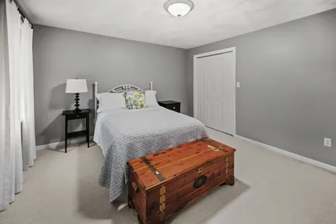 11 Stanwood Avenue Plaistow NH 03865