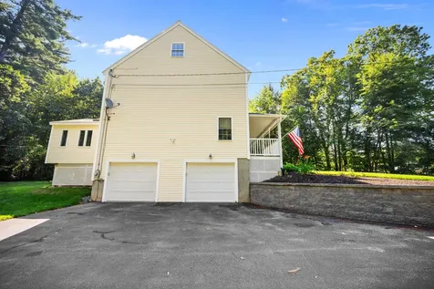 11 Stanwood Avenue Plaistow NH 03865