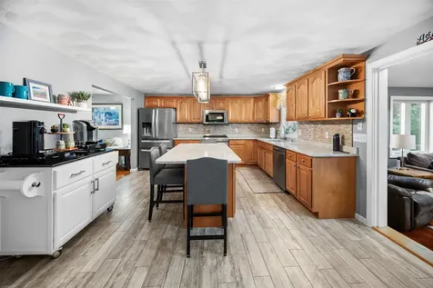 11 Stanwood Avenue Plaistow NH 03865