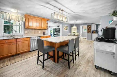 11 Stanwood Avenue Plaistow NH 03865