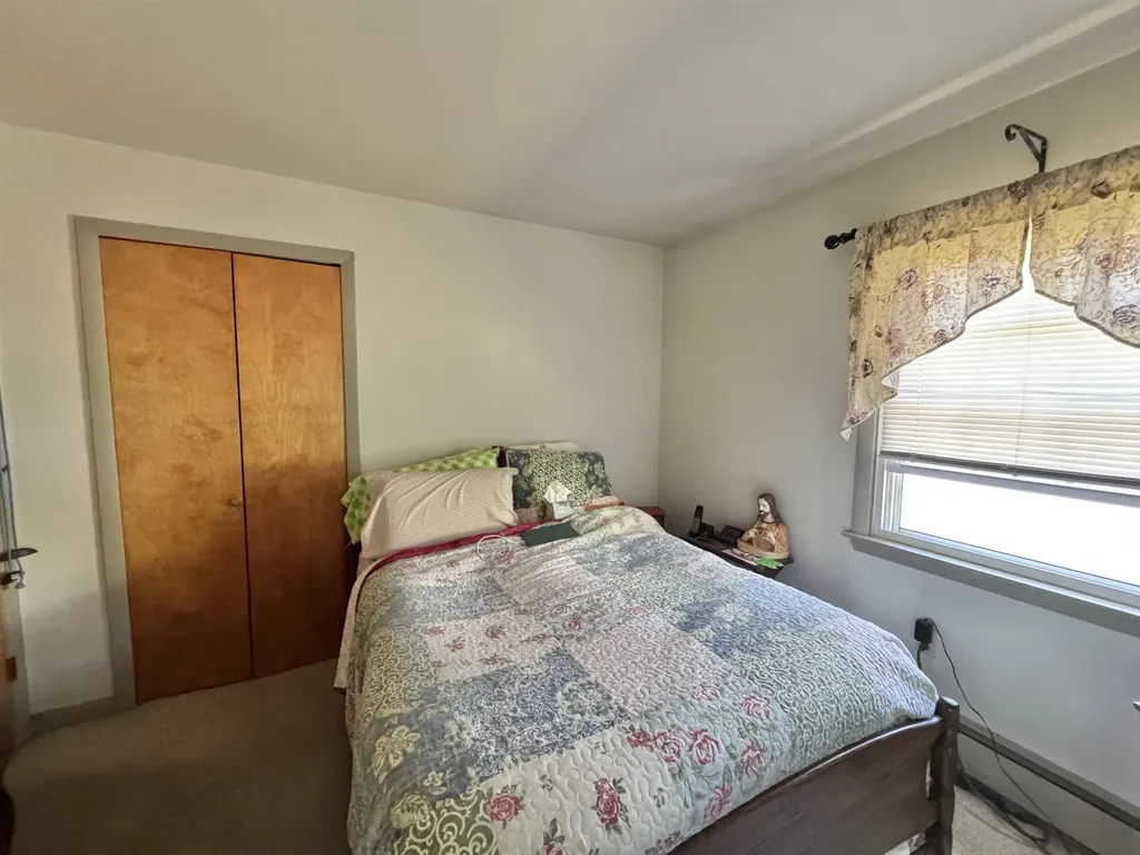 35 Hillcrest Terrace Brattleboro VT 05301