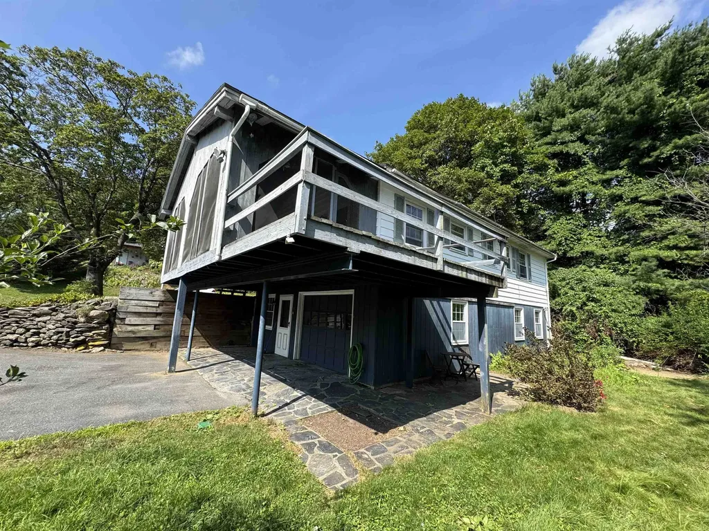 35 Hillcrest Terrace Brattleboro VT 05301