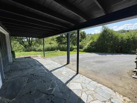 35 Hillcrest Terrace Brattleboro VT 05301