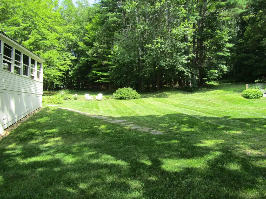 32 Old Warner Road Bradford NH 03221