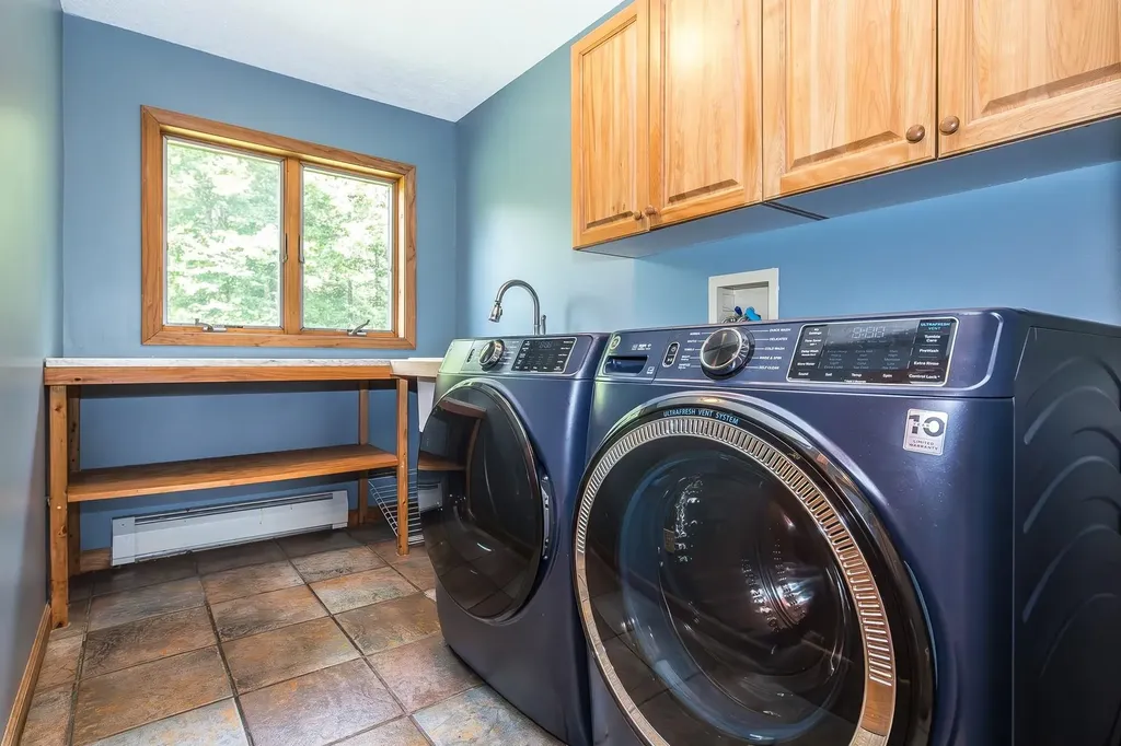 429 Black Bear Path Mendon VT 05701