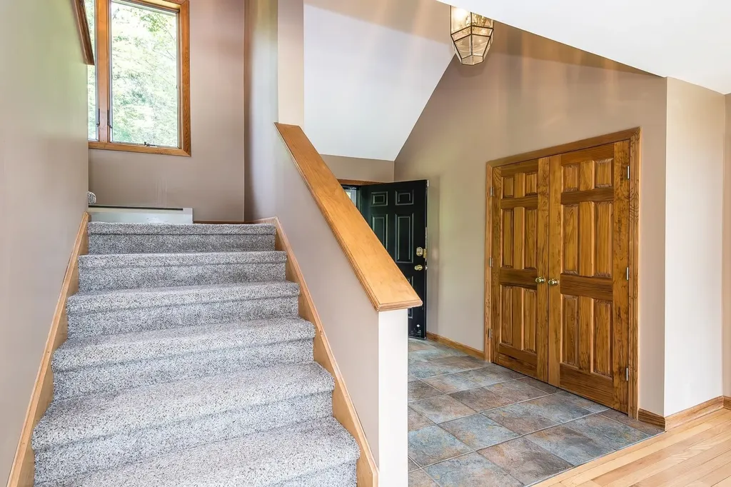 429 Black Bear Path Mendon VT 05701