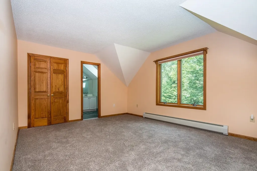 429 Black Bear Path Mendon VT 05701