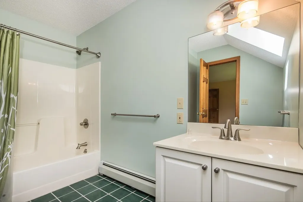 429 Black Bear Path Mendon VT 05701