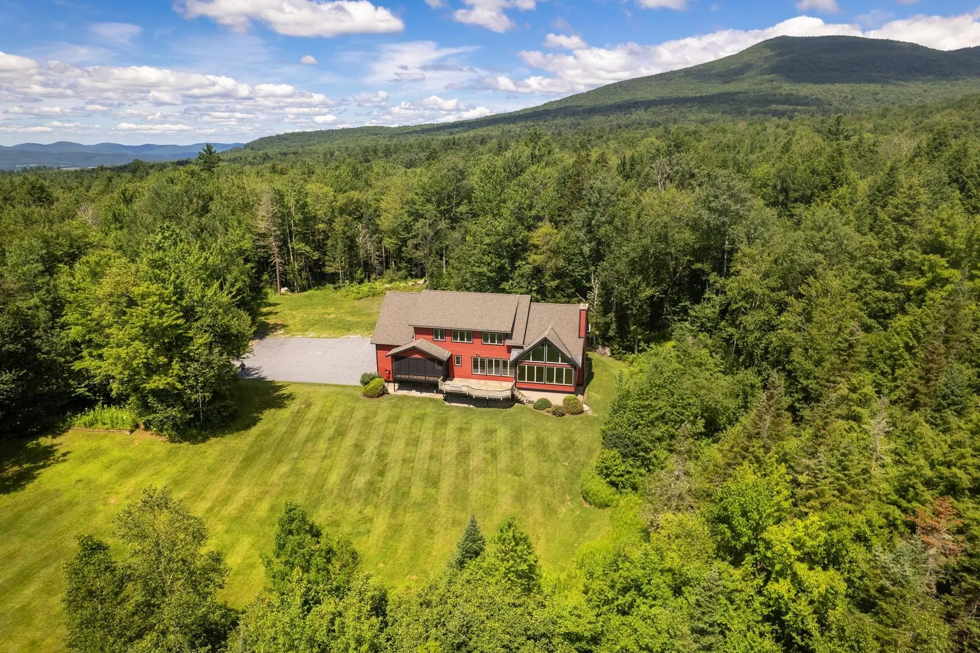 429 Black Bear Path Mendon VT 05701