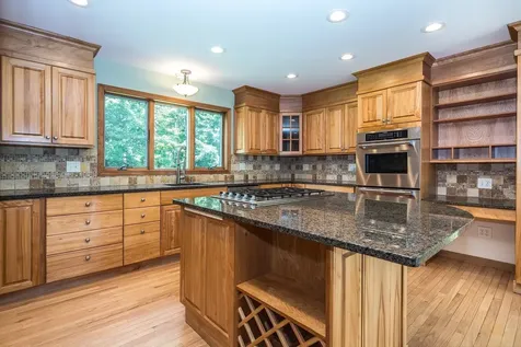 429 Black Bear Path Mendon VT 05701