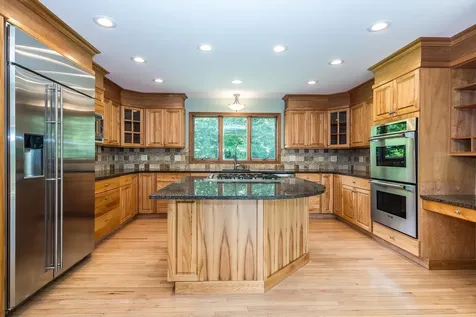 429 Black Bear Path Mendon VT 05701