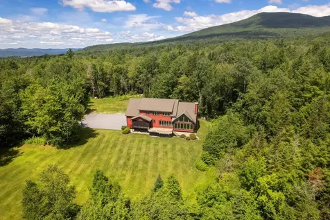 429 Black Bear Path Mendon VT 05701