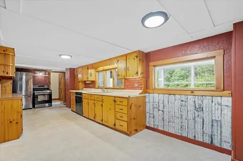 1284 Route 10 North Grantham NH 03753