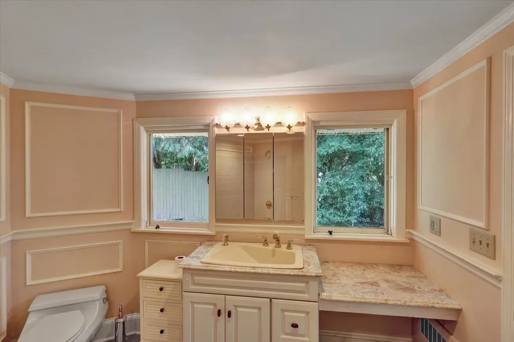 73 South Street Burlington VT 05401