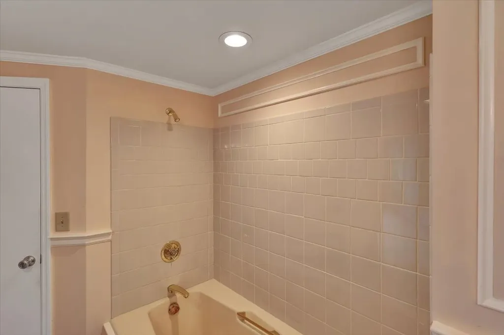 73 South Street Burlington VT 05401