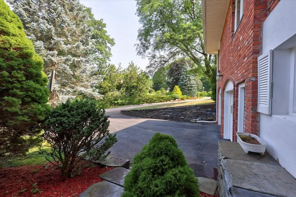 73 South Street Burlington VT 05401