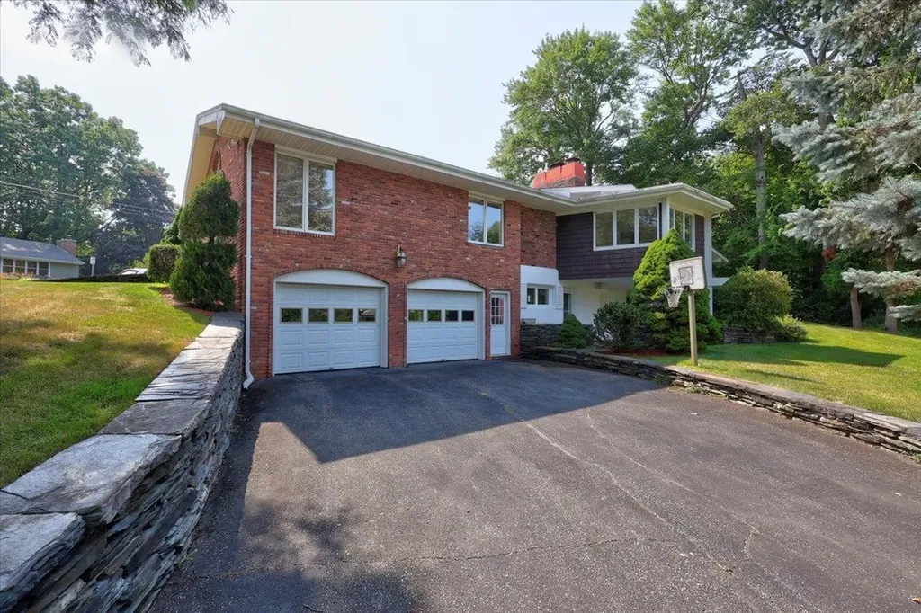 73 South Street Burlington VT 05401